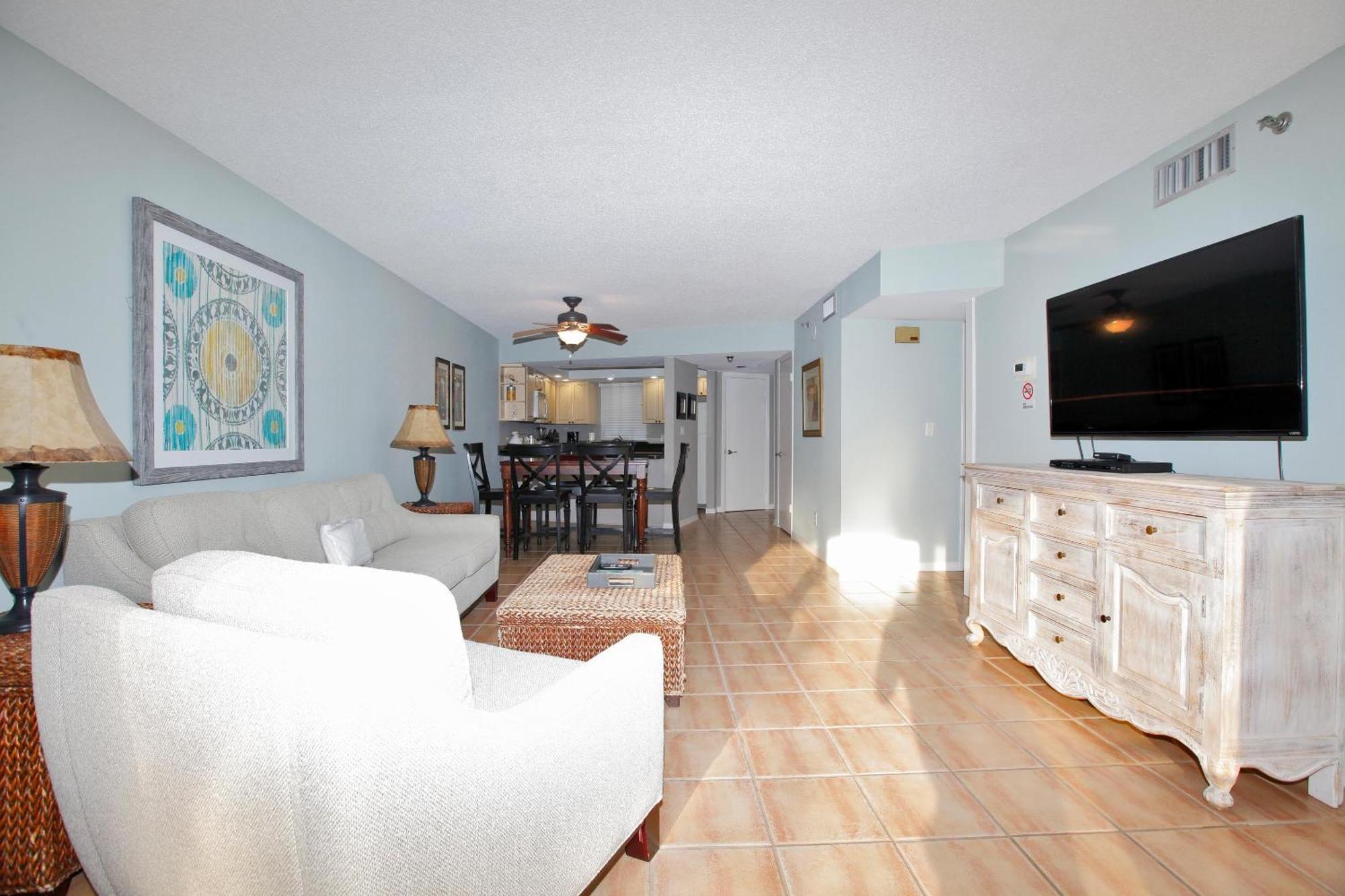 Beachside I By Panhandle Getaways Apartment Destin Room photo